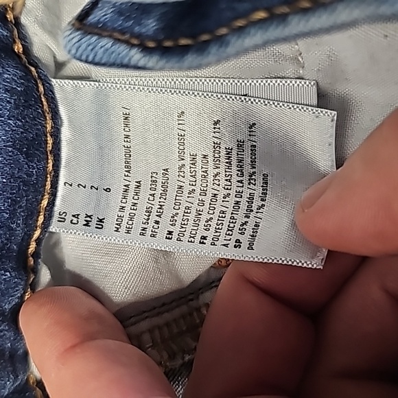 AMERICAN Eagle size 2 super stretch mid rise jean shorts - Picture 8 of 8